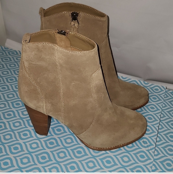 Joie Shoes - Joie bootie tan leather Saude Wood Stacked Heels Classic